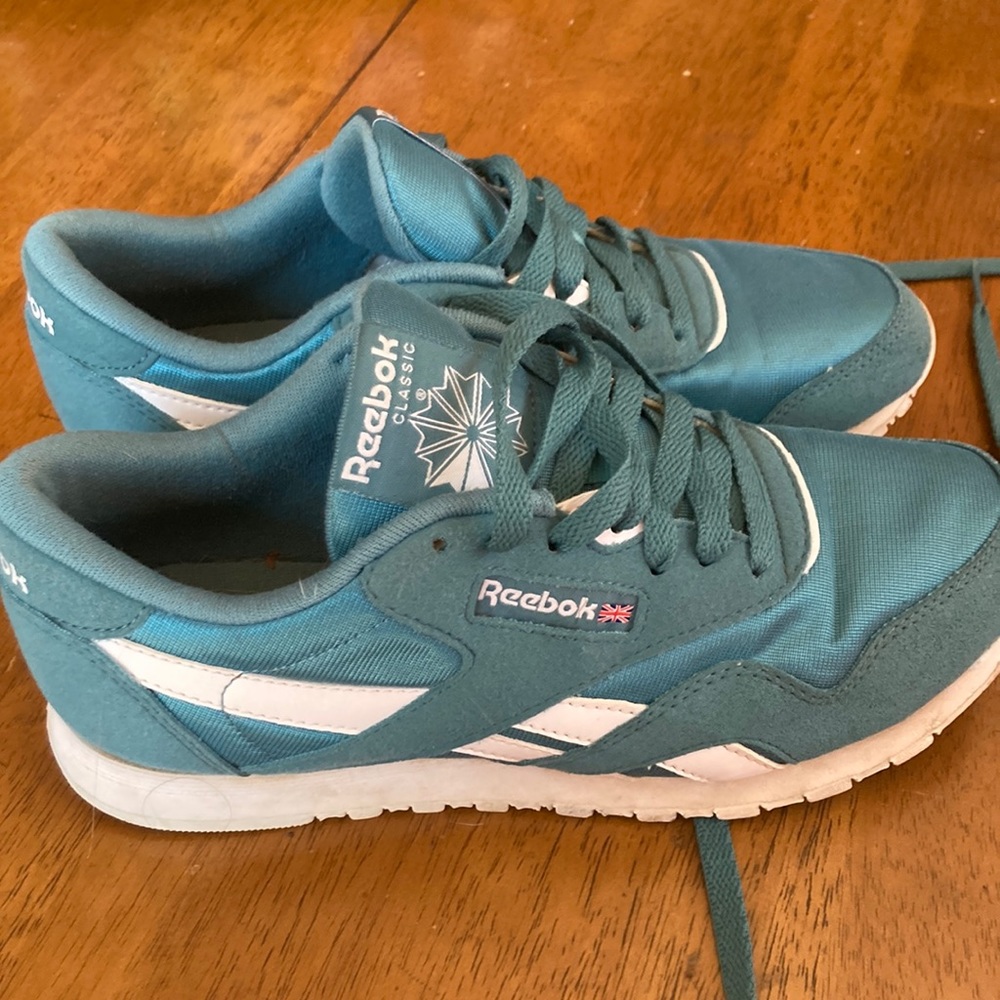 In Very Good Used Condition Reebok Teal Classic Sneakers
